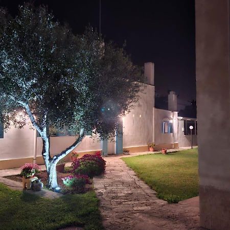 Bed and Breakfast Villino Tronchetto Bianco Мола-ди-Бари Экстерьер фото