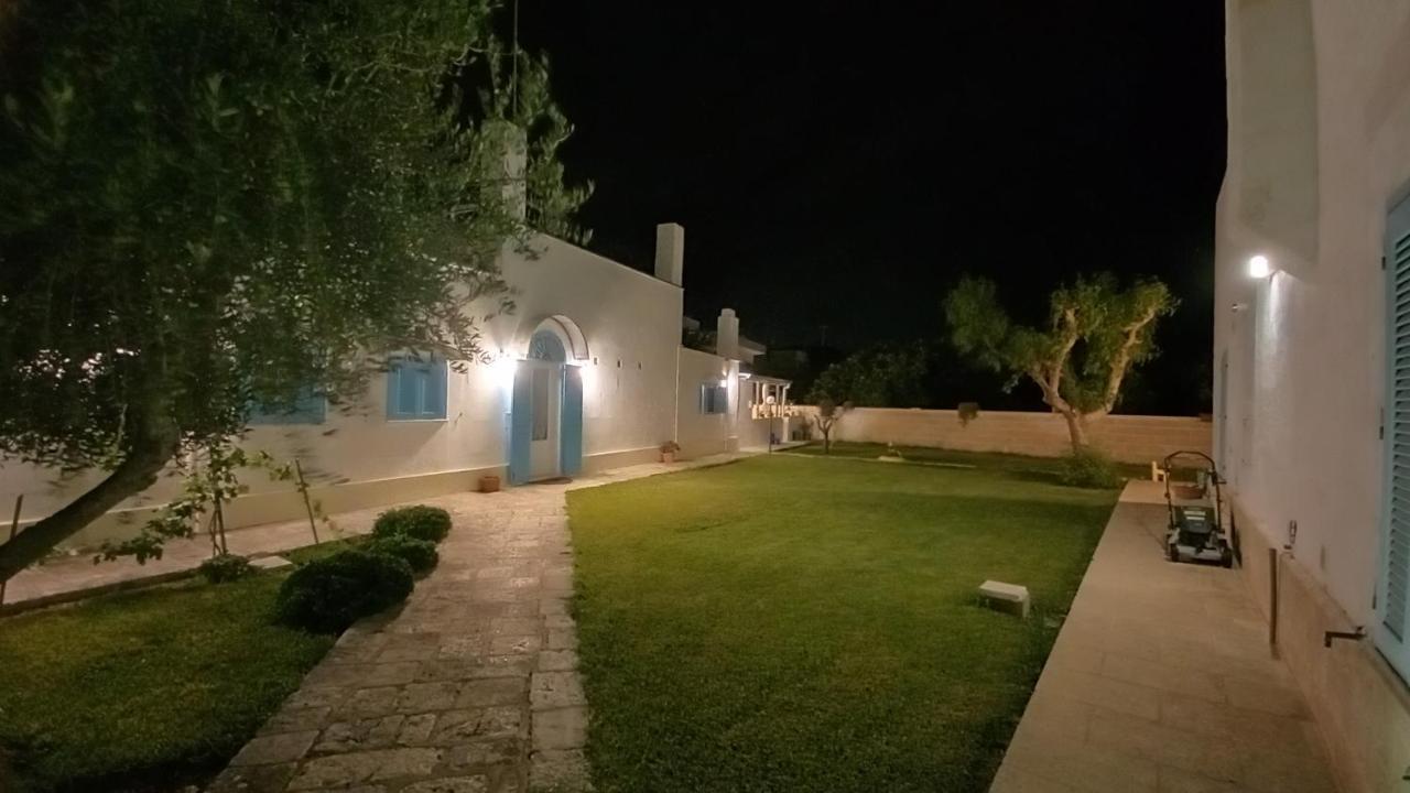 Bed and Breakfast Villino Tronchetto Bianco Мола-ди-Бари Экстерьер фото