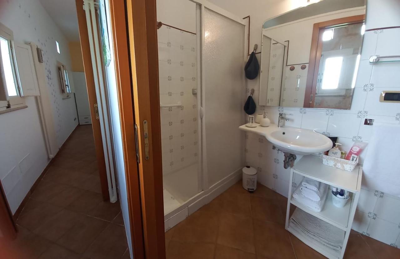 Bed and Breakfast Villino Tronchetto Bianco Мола-ди-Бари Экстерьер фото