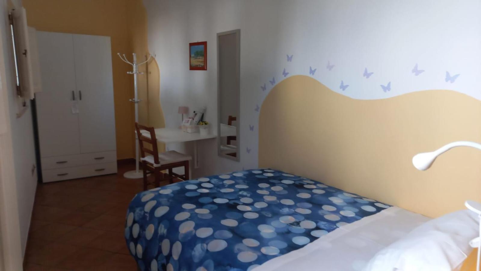 Bed and Breakfast Villino Tronchetto Bianco Мола-ди-Бари Экстерьер фото