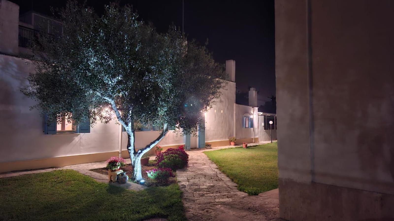 Bed and Breakfast Villino Tronchetto Bianco Мола-ди-Бари Экстерьер фото